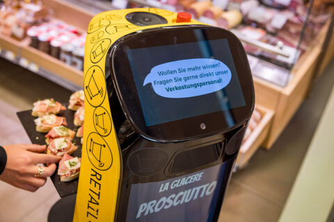 Retailization-Serviceroboter-Spar-Puch-3